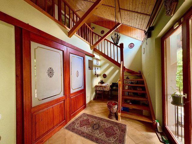 Eladó családi ház, Pomázon 112 M Ft, 6 szobás