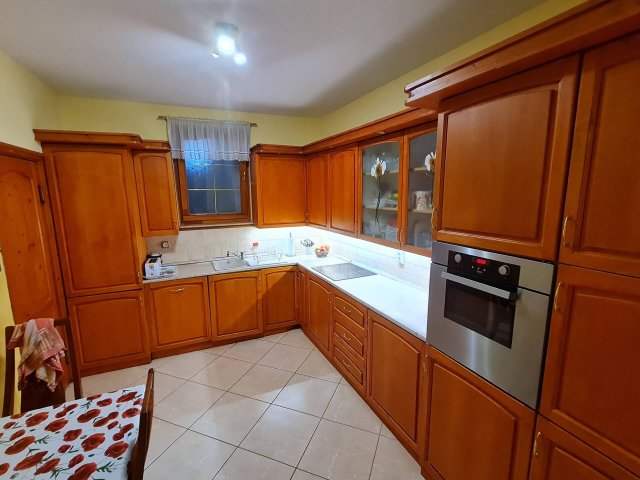 Eladó családi ház, Pécsett 108 M Ft, 4 szobás