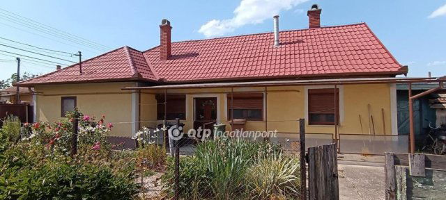 Eladó családi ház, Békésen 24.9 M Ft, 1+1 szobás