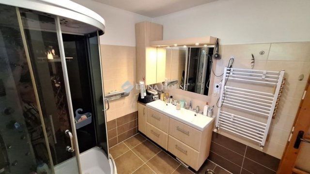 Eladó családi ház, Ráckevén 72.5 M Ft, 5 szobás