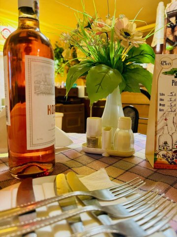 Eladó családi ház, Miskolcon 160 M Ft, 10 szobás