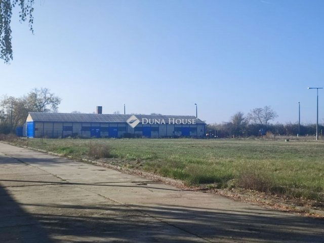 Eladó ipari ingatlan, Nagykőrösön 380 M Ft