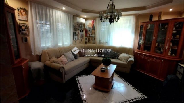 Eladó családi ház, Tóalmáson 85.9 M Ft, 5 szobás