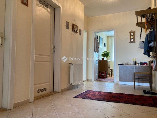 Eladó téglalakás, Budapesten, XIV. kerületben 110 M Ft, 3 szobás