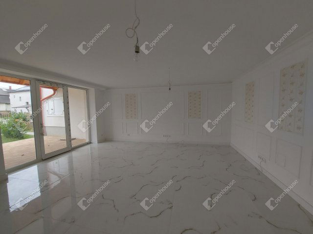 Eladó téglalakás, Győrött 125 M Ft, 4 szobás