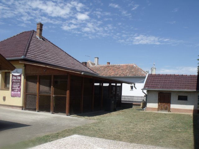 Eladó családi ház, Tiszaföldváron 39.2 M Ft, 2 szobás