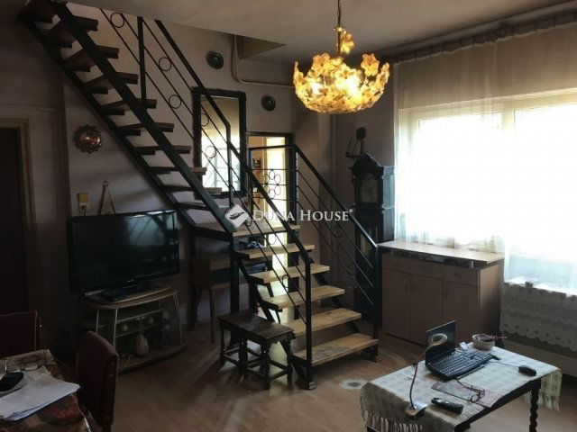 Eladó családi ház, Székesfehérvárott 89 M Ft, 4 szobás