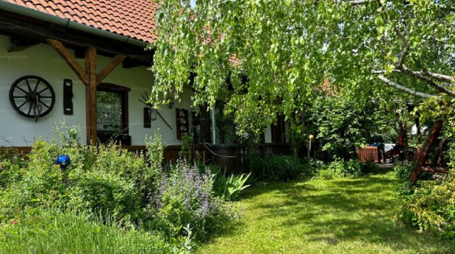 Eladó családi ház, Vácszentlászlón 52.5 M Ft, 3 szobás