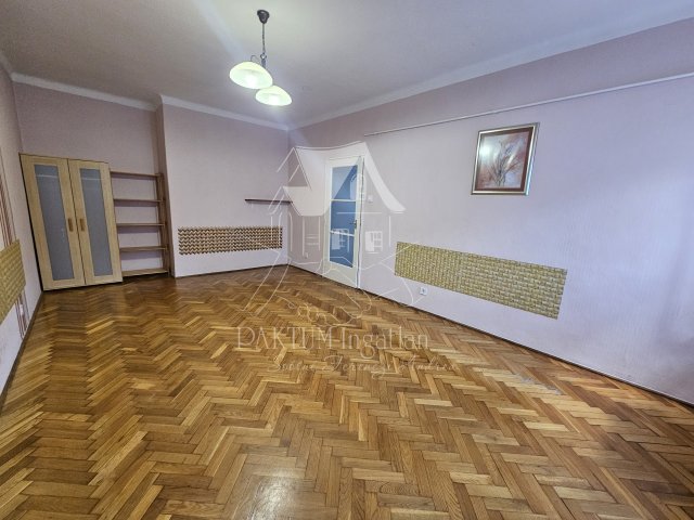 Eladó téglalakás, Szolnokon 32.99 M Ft, 1 szobás