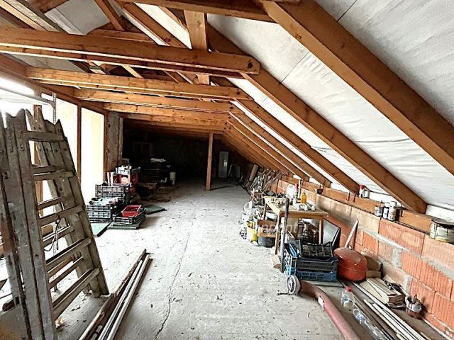 Eladó családi ház, Kazáron 62 M Ft, 4 szobás
