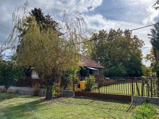 Eladó családi ház, Tarnamérán 10.9 M Ft, 2 szobás