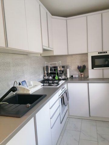 Kiadó panellakás, albérlet, Szegeden 90 E Ft / hó, 3 szobás