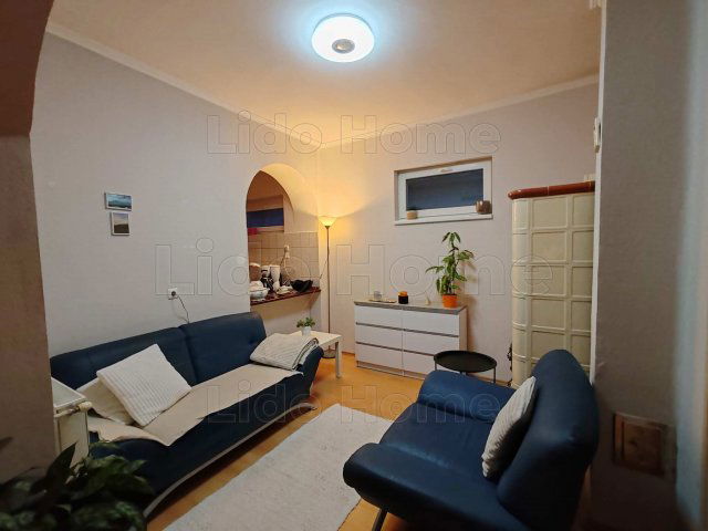 Eladó családi ház, Keszthelyen 55 M Ft, 9 szobás