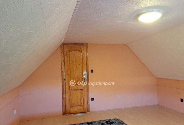 Eladó családi ház, Nagybörzsönyön 39.9 M Ft, 2+1 szobás