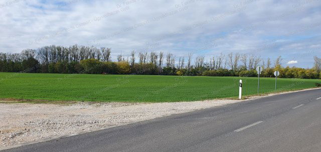 Eladó ipari ingatlan, Győrújbaráton 48.671 M Ft