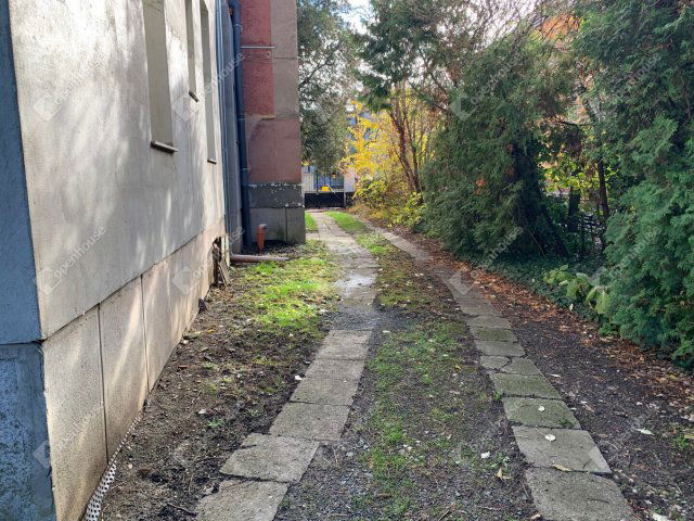 Eladó garázs, Szombathelyen 8.5 M Ft / költözzbe.hu