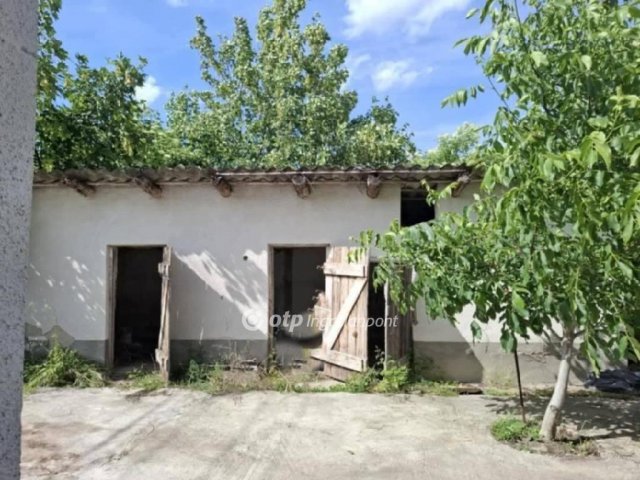 Eladó családi ház, Biharkeresztesen 35 M Ft, 1+2 szobás
