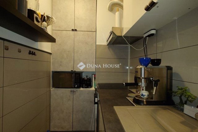 Eladó panellakás, Kecskeméten 36.9 M Ft, 1 szobás