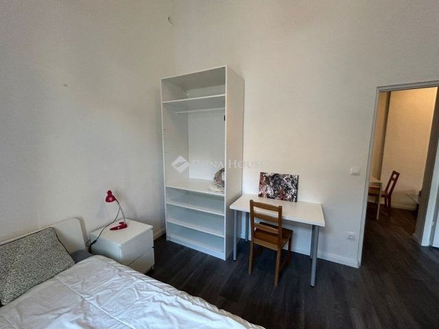 Eladó téglalakás, Budapesten, V. kerületben 199.9 M Ft, 5 szobás