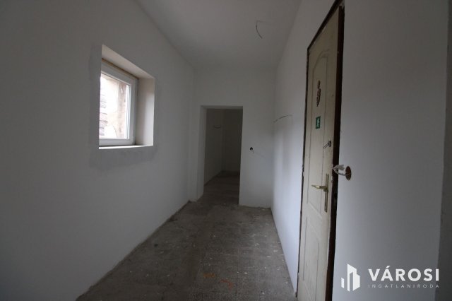 Eladó családi ház, Szőcön 45 M Ft, 4 szobás