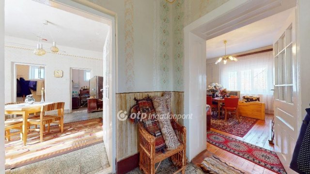 Eladó családi ház, Gemzsén 13 M Ft, 2 szobás