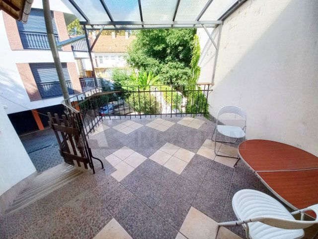 Kiadó téglalakás, albérlet, Szegeden 180 E Ft / hó, 3 szobás