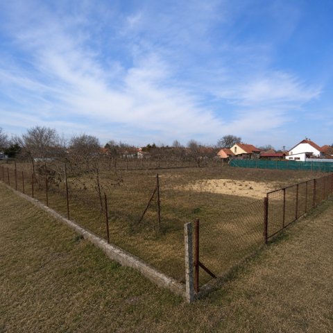 Eladó telek, Pusztavacson 10 M Ft / költözzbe.hu