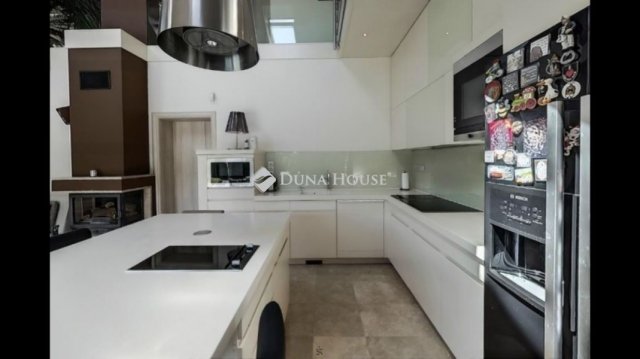 Eladó családi ház, Budapesten, XX. kerületben 174 M Ft, 4 szobás