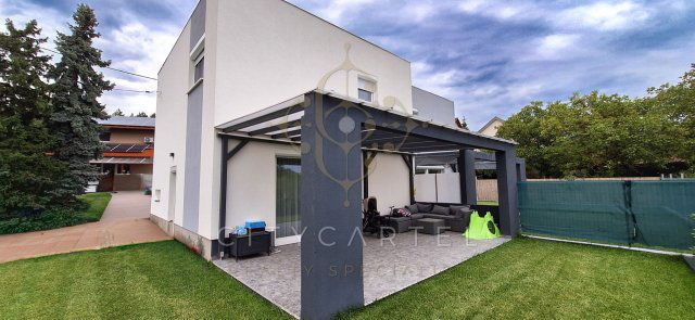 Eladó ikerház, Budaörsön 159.9 M Ft, 4 szobás