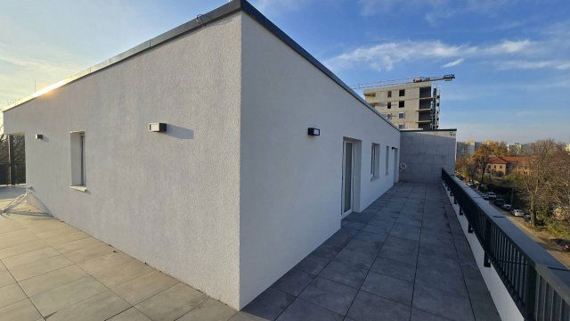 Eladó téglalakás, Székesfehérvárott 158 M Ft, 5 szobás