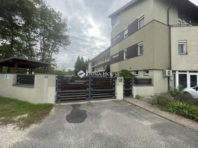 Eladó téglalakás, Győrött 53.9 M Ft, 2 szobás