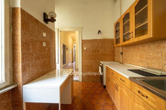 Eladó téglalakás, Budapesten, V. kerületben 164.9 M Ft