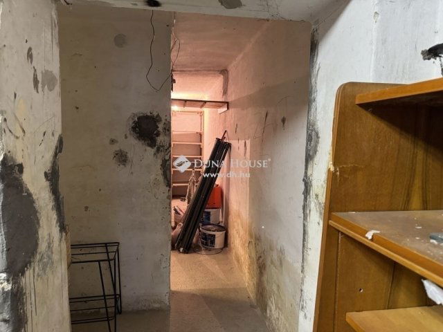 Eladó téglalakás, Budapesten, XVIII. kerületben 59.5 M Ft