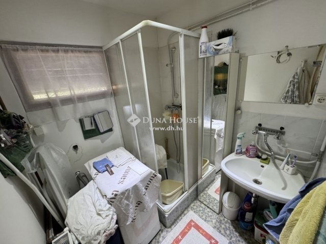 Eladó családi ház, Leányfaluban 79.9 M Ft, 2+3 szobás