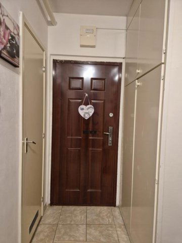 Eladó panellakás, Pécsett 46.9 M Ft, 2 szobás