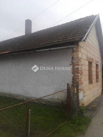 Eladó családi ház, Petrikeresztúron 7.5 M Ft, 1 szobás