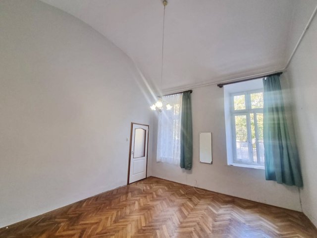 Eladó téglalakás, Budapesten, IX. kerületben, Soroksári úton