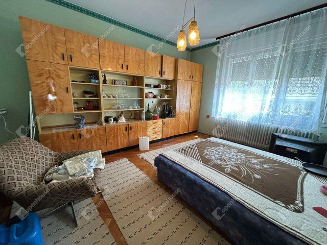 Eladó családi ház, Pilisen 54 M Ft, 3 szobás