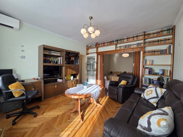 Eladó téglalakás, Gyöngyösön 57 M Ft, 3 szobás