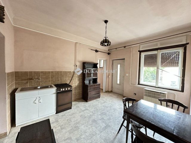 Eladó családi ház, Lakitelken 36.9 M Ft, 3 szobás