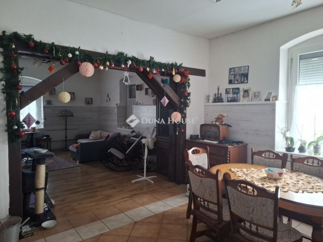 Eladó családi ház, Sumonyon 43 M Ft, 5 szobás