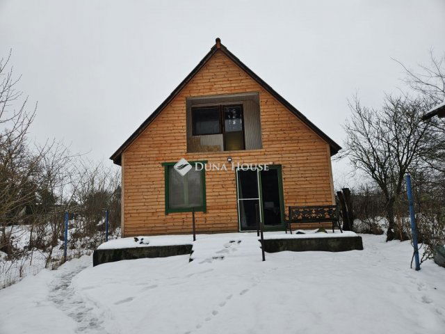 Eladó családi ház, Tahitótfalun 47 M Ft, 2 szobás