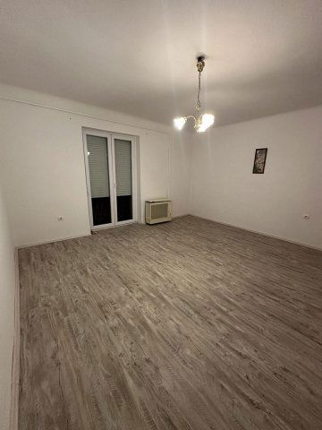 Eladó téglalakás, Komlón 17.5 M Ft, 1 szobás