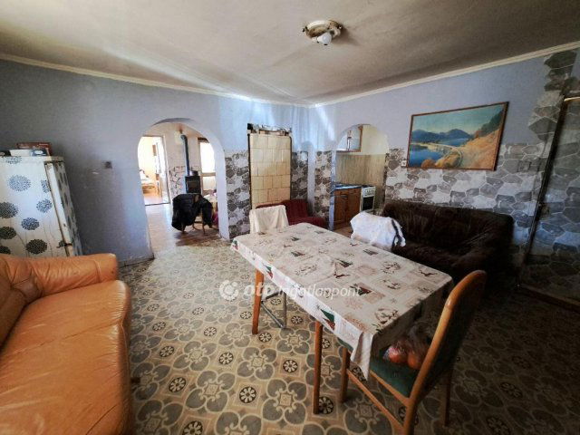 Eladó családi ház, Püspökladányban 12.5 M Ft, 2+1 szobás