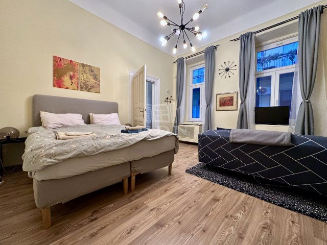 Eladó téglalakás, Budapesten, VII. kerületben 53.8 M Ft