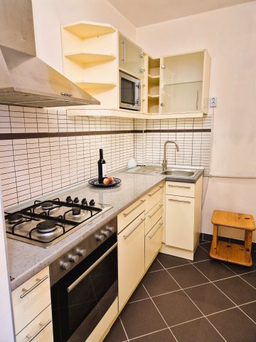 Eladó panellakás, Budapesten, XIV. kerületben, Zsálya utcában