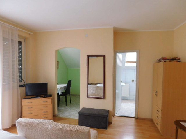 Eladó családi ház, Hévízen 90.967 M Ft, 5+1 szobás