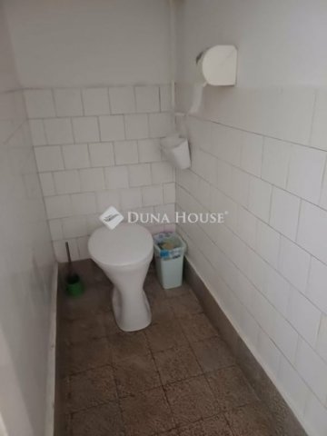 Kiadó téglalakás, albérlet, Pécsett 170 E Ft / hó, 2 szobás