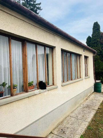 Eladó családi ház, Versenden 16.9 M Ft, 4 szobás