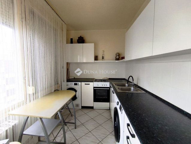 Eladó panellakás, Dombóváron 22.49 M Ft, 2 szobás